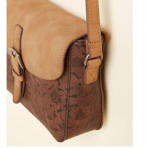 Textured faux-leather crossbody purse